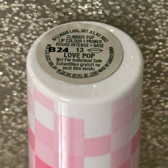 5 for $25 item ๐บ Clinique Love Pop Lipstick - Picture 2 of 3